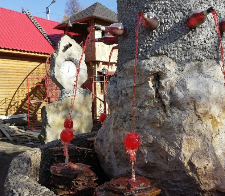 В Перми появился фонтан из «вина»