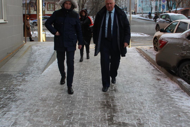 Глава центрального района Перми начал выкладывать трекинг проверки тротуаров