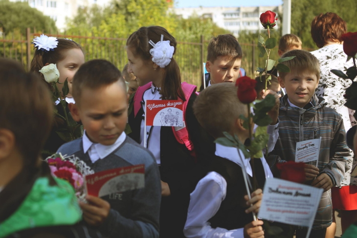 В Перми вновь разворачивается акция школьников «Цветы жизни»