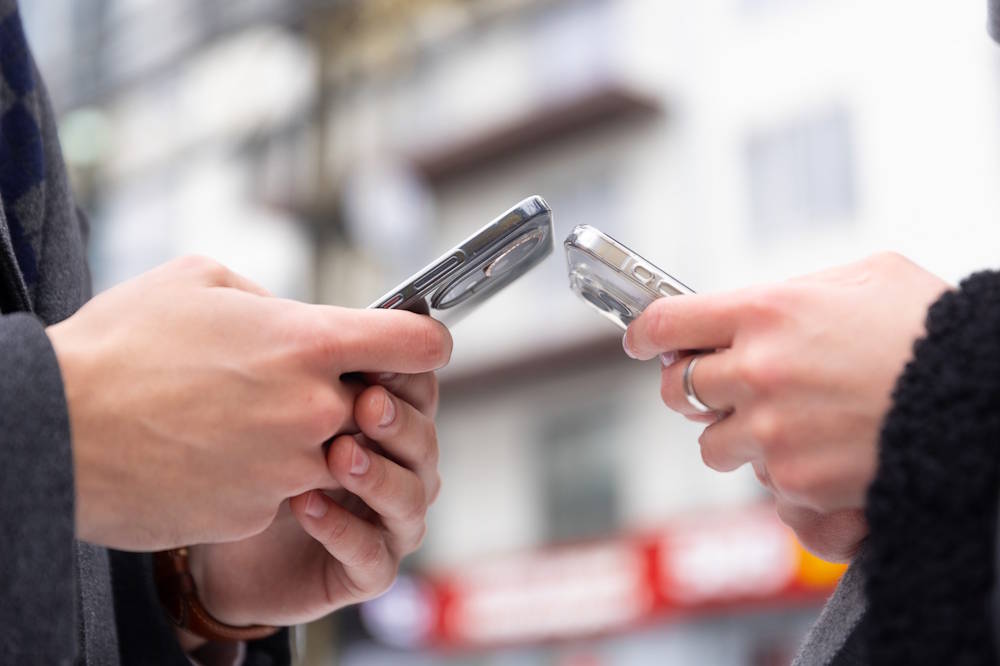 Сим-карты МегаФона начали продавать на Авито