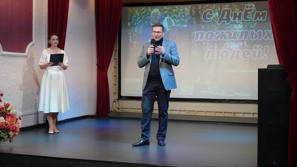 Ветеранов «НОВОГОРа» поздравили с Днём пожилого человека