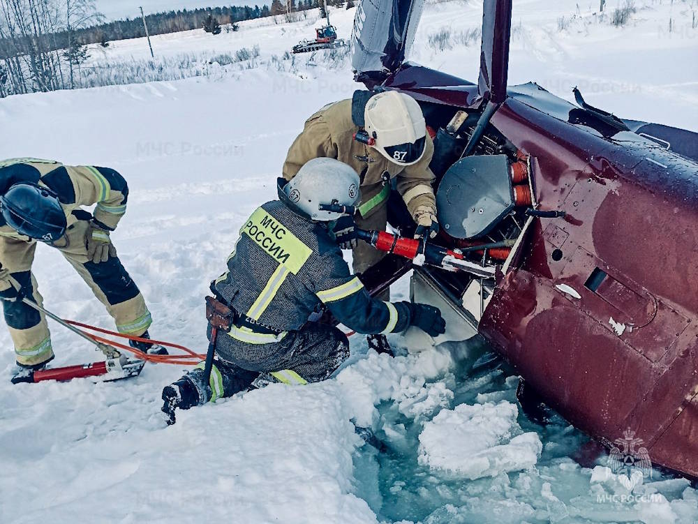 В Пермском крае потерпел крушение частный двухместный вертолет