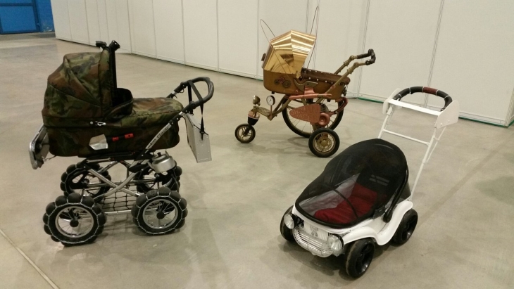 Житель Перми Сергей Худяков придает обычным детским коляскам нестандартный вид